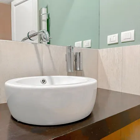 Dell'orso Luxury - 5 Mins From Montenapoleone Milan