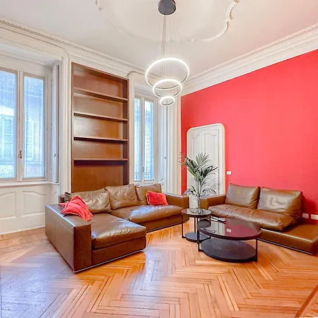 Apartment Dell'orso Luxury - 5 Mins From Montenapoleone *