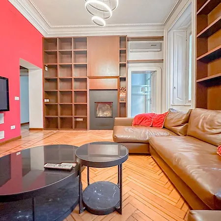 Dell'orso Luxury - 5 Mins From Montenapoleone Apartment *