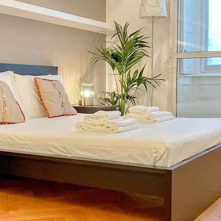 Apartment Dell'orso Luxury - 5 Mins From Montenapoleone *