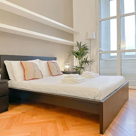 Dell'orso Luxury - 5 Mins From Montenapoleone Apartment Milan