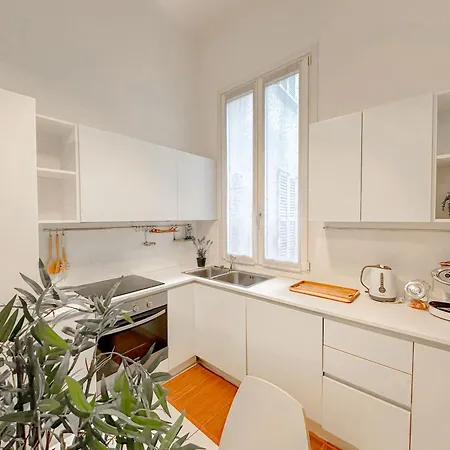 Dell'orso Luxury - 5 Mins From Montenapoleone Apartment